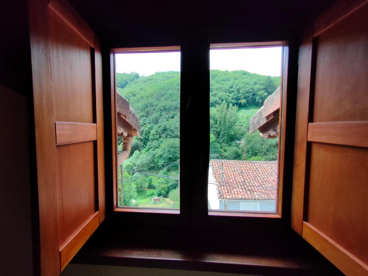 Hotel Dona Gaudiosa Пола де Лена Екстериор снимка