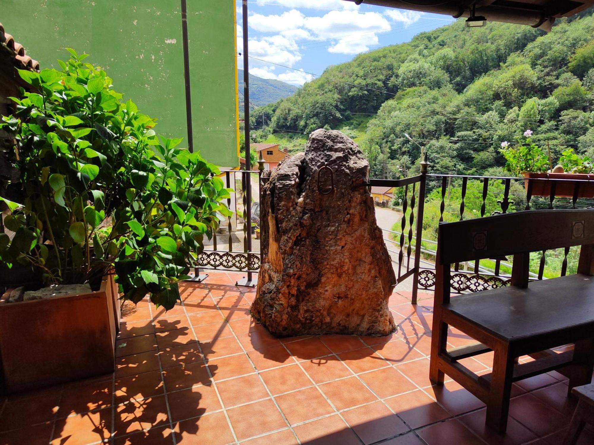 Hotel Dona Gaudiosa Пола де Лена Екстериор снимка